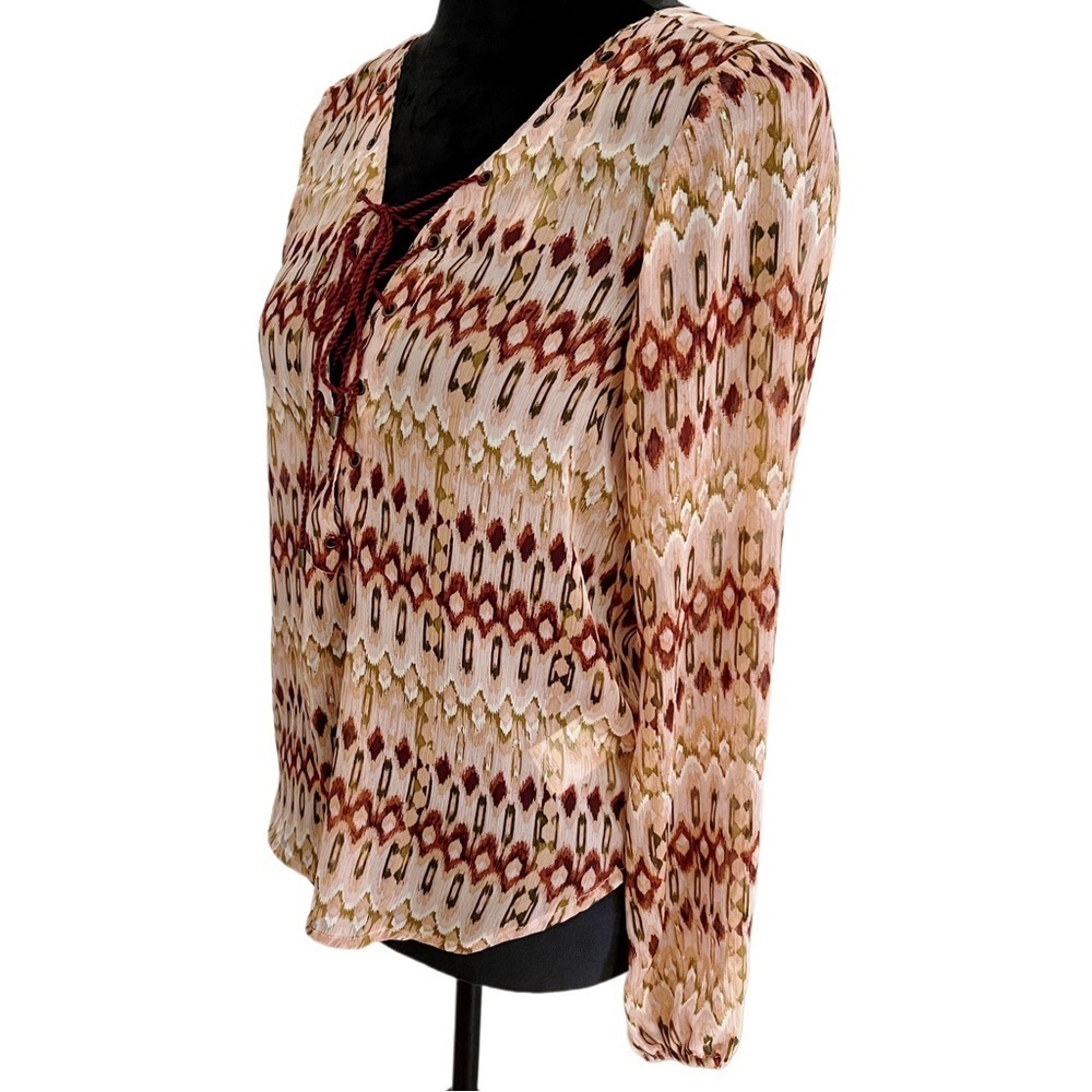 Jessica Simpson Beige and Maroon Patterned Blouse - Picture 2 of 8